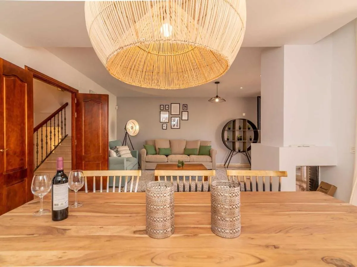 Vacation Marbella I El Calvario Villa, Home Cinema, Pool, Andalusian Garden, Top Location In Marbella Old Town Willa