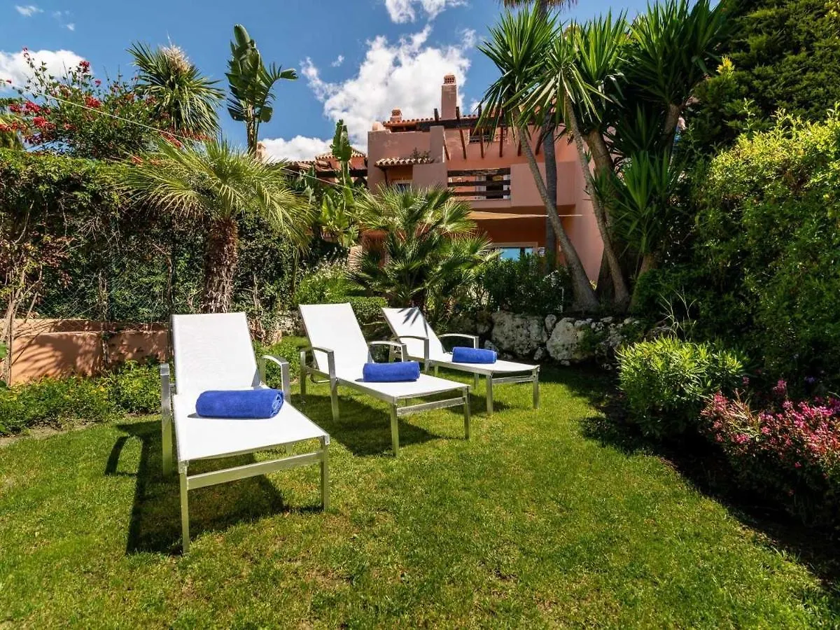 Vacation Marbella I El Calvario Villa, Home Cinema, Pool, Andalusian Garden, Top Location In Marbella Old Town Willa
