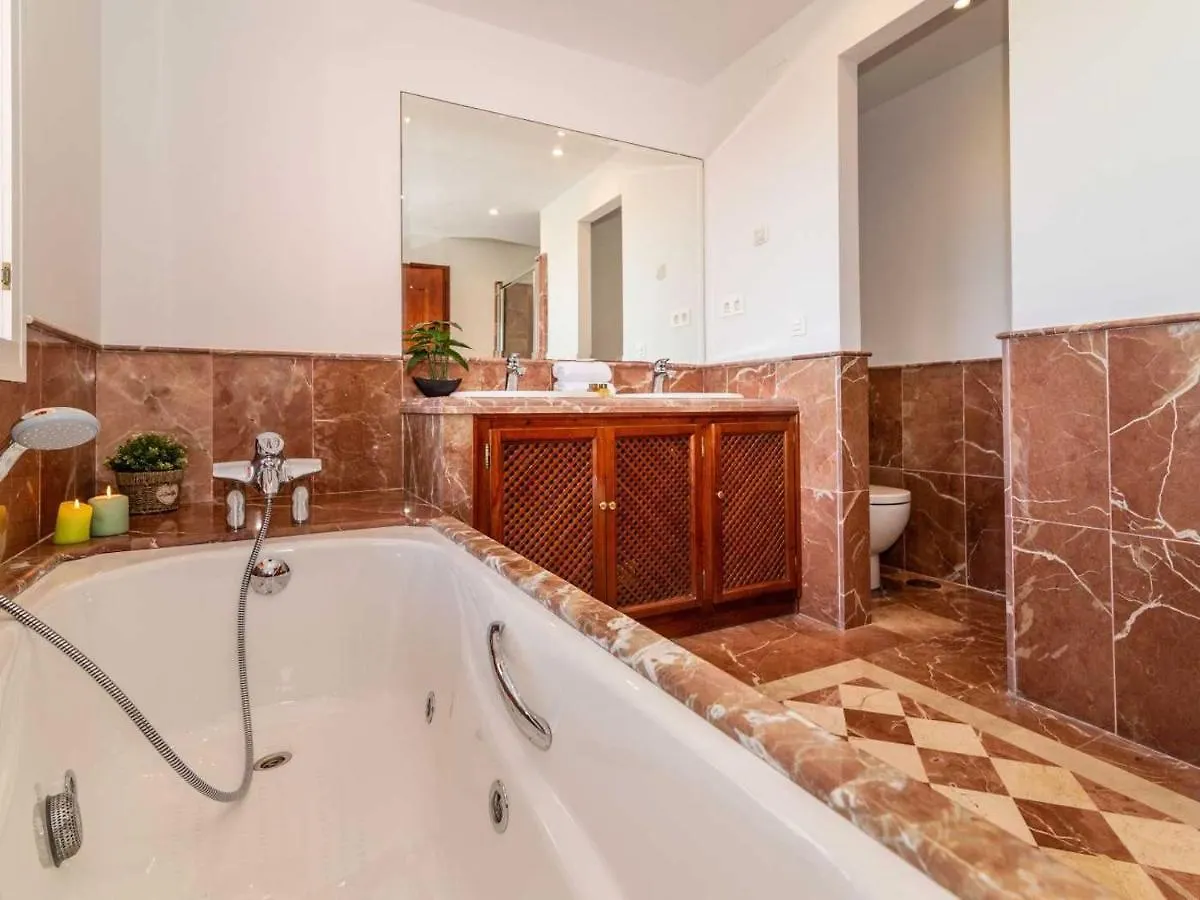 Vacation Marbella I El Calvario Villa, Home Cinema, Pool, Andalusian Garden, Top Location In Marbella Old Town Hiszpania